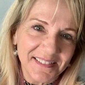 Meet your Posher, Laurie